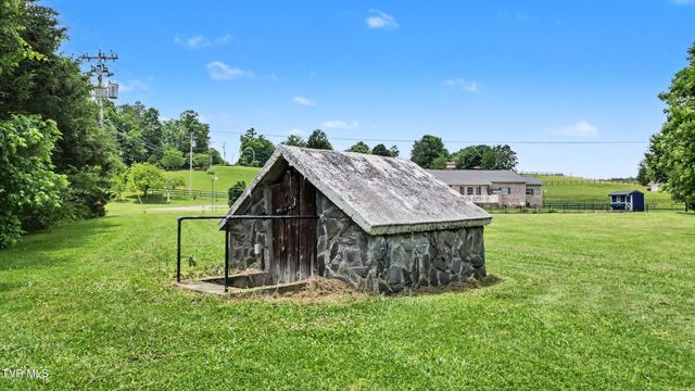 1435 Holly Creek Road, Greeneville, TN 37745