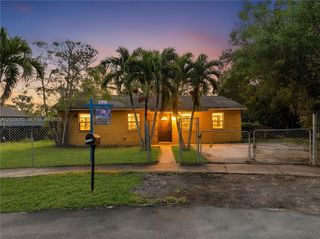 1664 SW 2nd Court, Homestead, FL 33030