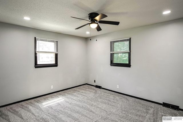 12111 Miami Street, Omaha, NE 68164
