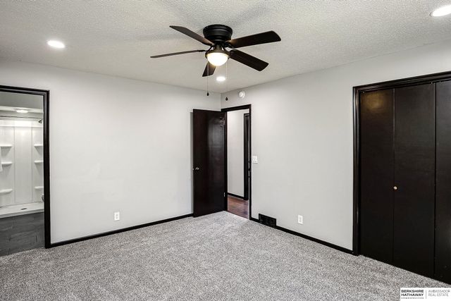 12111 Miami Street, Omaha, NE 68164