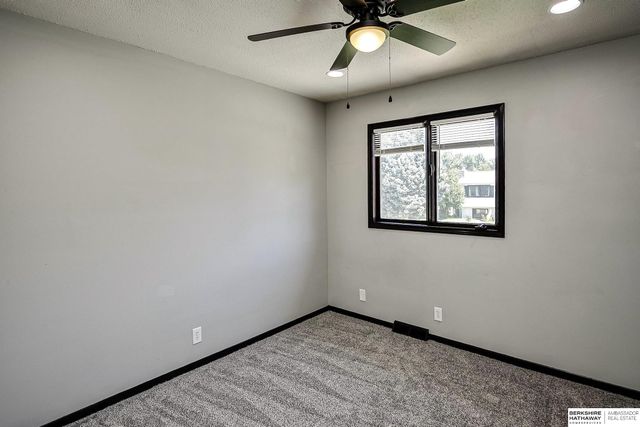 12111 Miami Street, Omaha, NE 68164