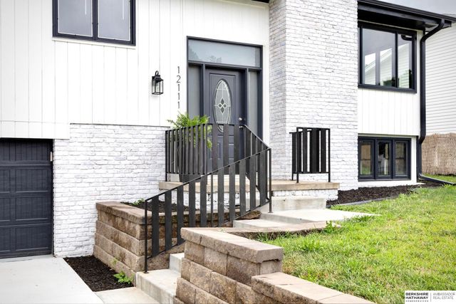 12111 Miami Street, Omaha, NE 68164