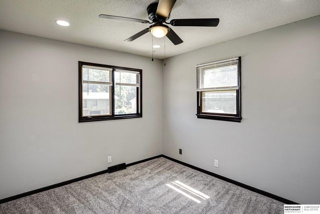 12111 Miami Street, Omaha, NE 68164