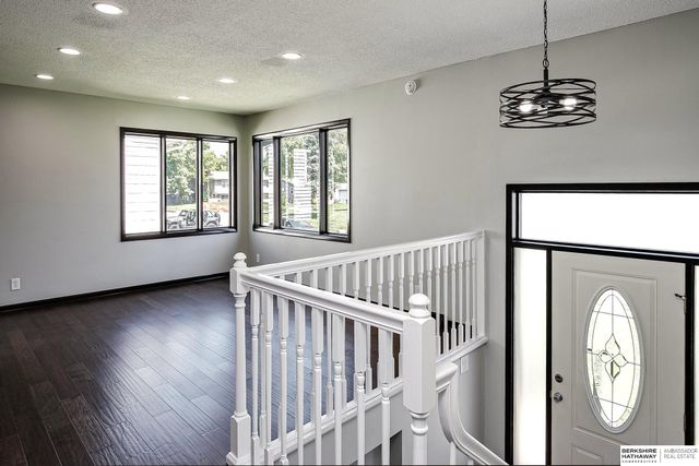 12111 Miami Street, Omaha, NE 68164
