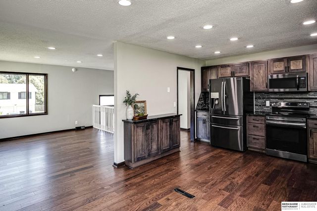 12111 Miami Street, Omaha, NE 68164