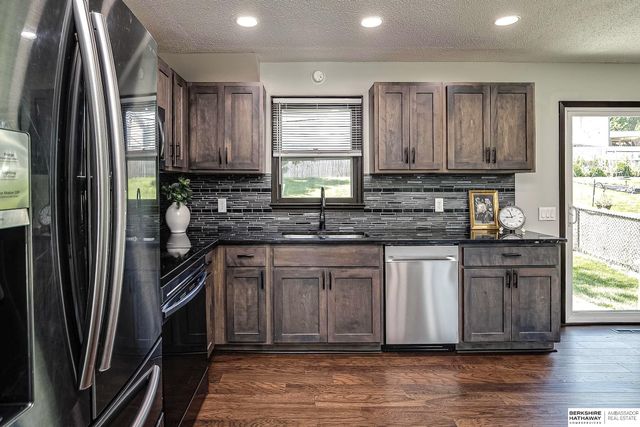 12111 Miami Street, Omaha, NE 68164