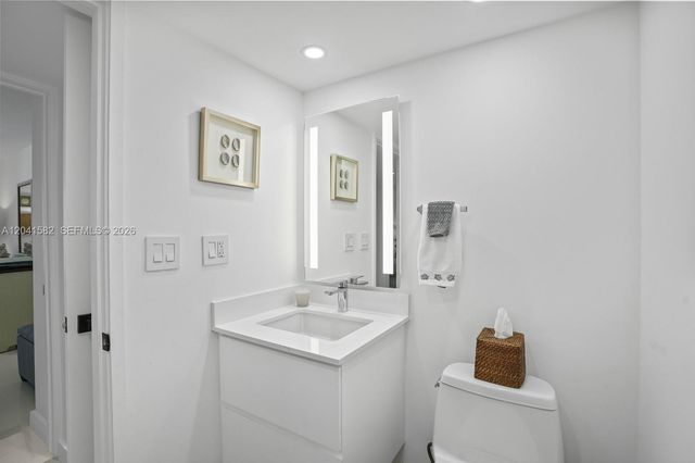 6423 Collins Avenue 203, Miami Beach, FL 33141