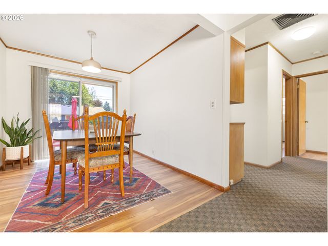 12652 Ne HALSEY St, Portland, OR 97230