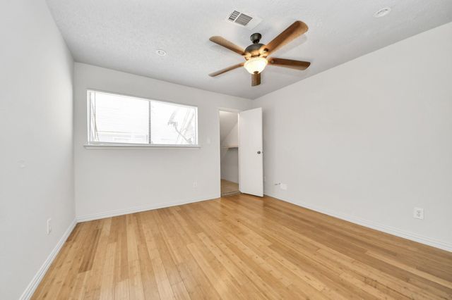 6601 Sands Point Drive 54, Houston, TX 77074