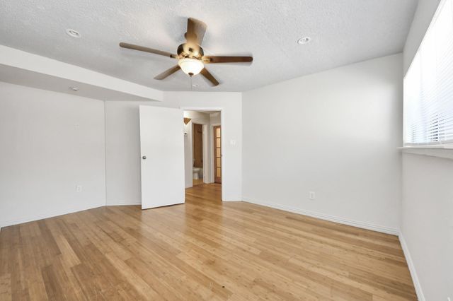 6601 Sands Point Drive 54, Houston, TX 77074