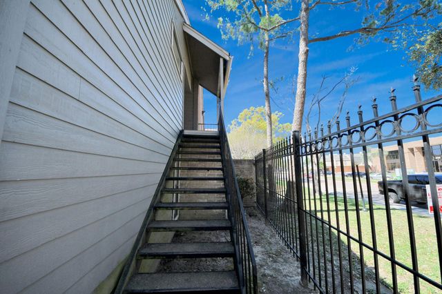 6601 Sands Point Drive 54, Houston, TX 77074