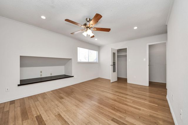 6601 Sands Point Drive 54, Houston, TX 77074