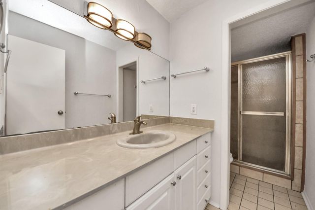 6601 Sands Point Drive 54, Houston, TX 77074