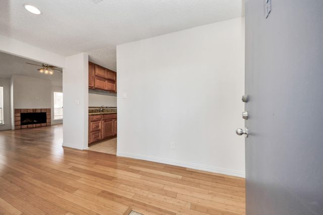 6601 Sands Point Drive 54, Houston, TX 77074