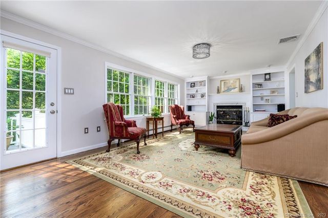 49 Spring Hill Lane North, Stamford, CT 06903