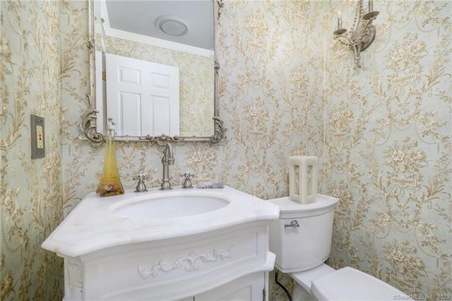 49 Spring Hill Lane North, Stamford, CT 06903