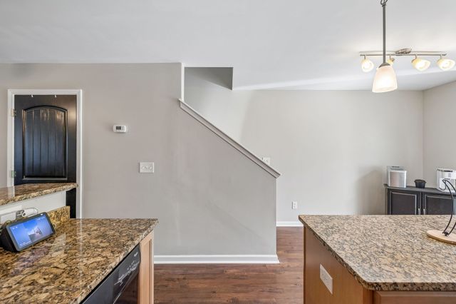 112 Cobblestone Place Dr, Goodlettsville, TN 37072