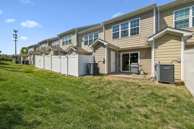 112 Cobblestone Place Dr, Goodlettsville, TN 37072