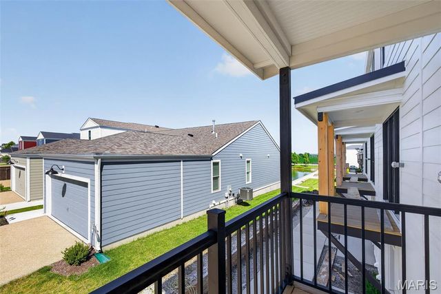 192 Canal Cottage Alley, St Charles, MO 63301