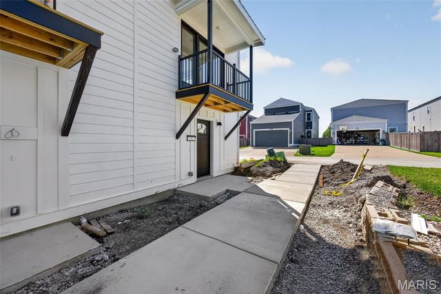 192 Canal Cottage Alley, St Charles, MO 63301