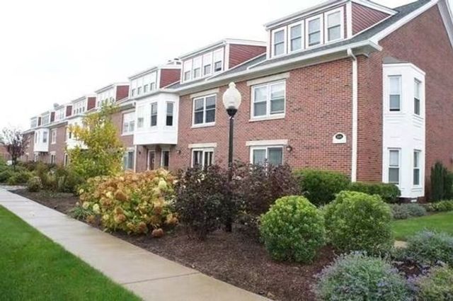 162 Quincy Shore Drive 65, Quincy, MA 02171