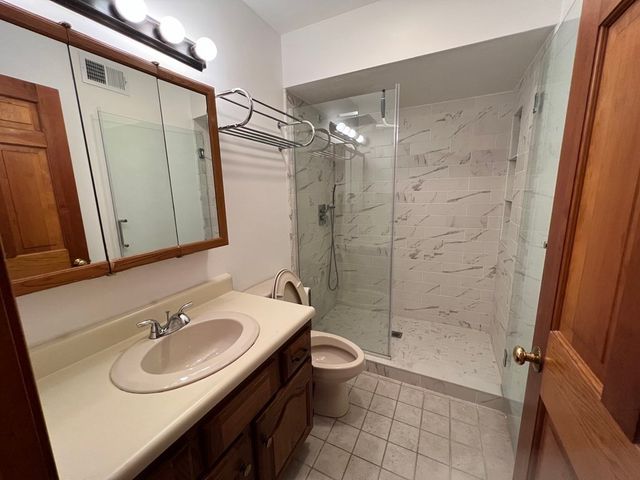 162 Quincy Shore Drive 65, Quincy, MA 02171