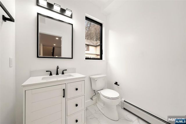 1456 River Road, Edgewater, NJ 07020