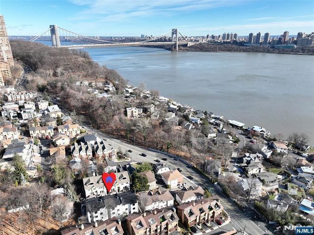 1456 River Road, Edgewater, NJ 07020