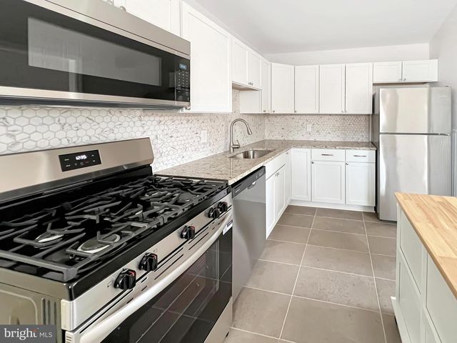 917 LOUIS DR, Millville, NJ 08332