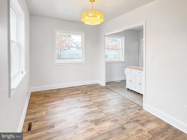 917 LOUIS DR, Millville, NJ 08332