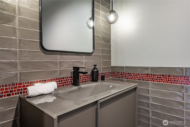 12031 Shuksan Rim Drive, Deming, WA 98244