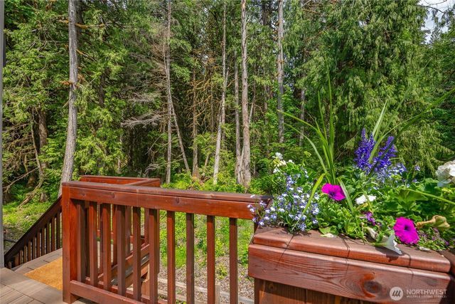 12031 Shuksan Rim Drive, Deming, WA 98244