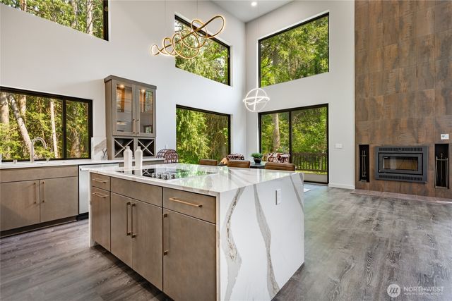 12031 Shuksan Rim Drive, Deming, WA 98244