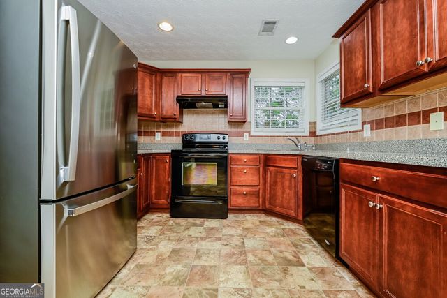 10 Stone Ridge Drive, Covington, GA 30016