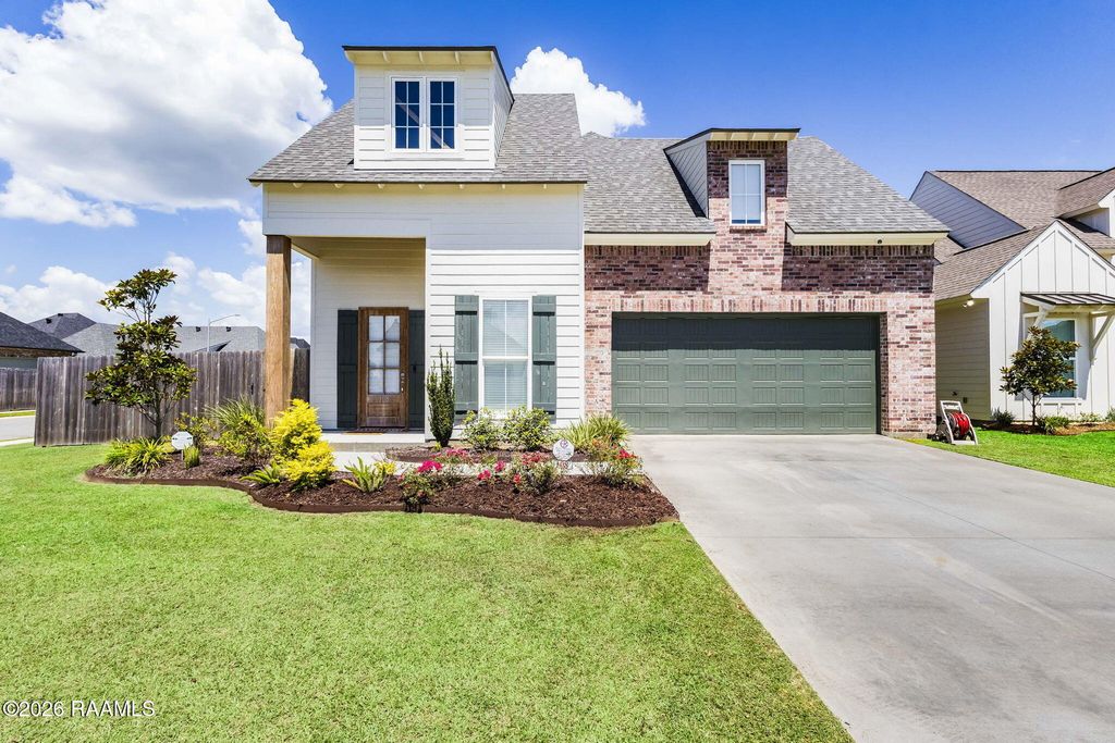108 Amsterdam Avenue, Youngsville, LA 70592