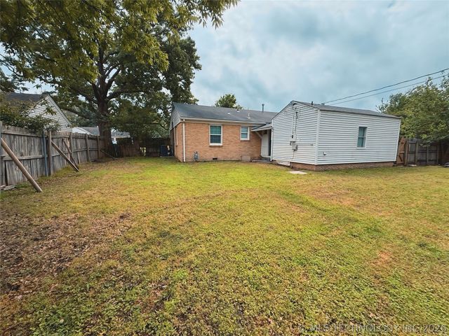 5901 E 3rd Street, Tulsa, OK 74112