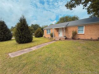 5901 E 3rd Street, Tulsa, OK 74112