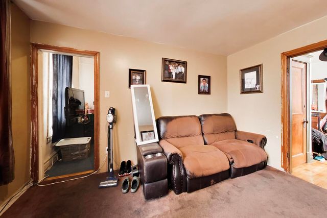 2625 S Central Park Avenue, Chicago, IL 60623