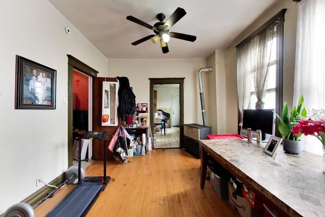 2625 S Central Park Avenue, Chicago, IL 60623