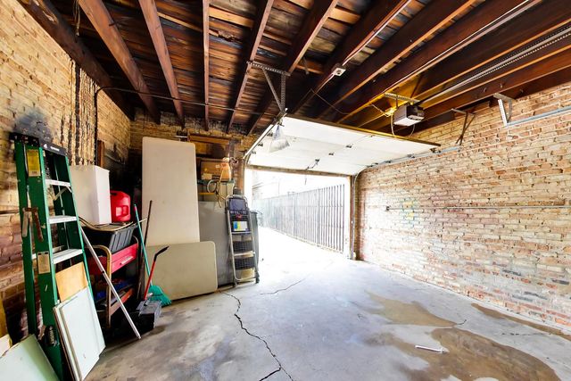 2625 S Central Park Avenue, Chicago, IL 60623