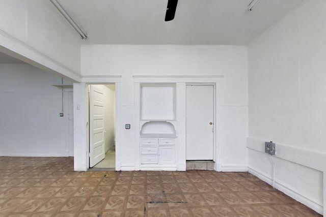 2625 S Central Park Avenue, Chicago, IL 60623