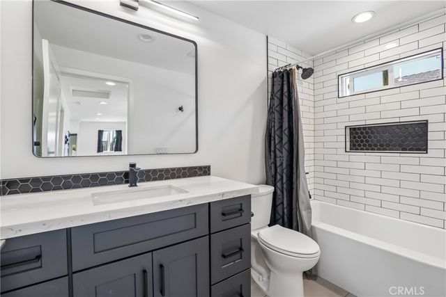 4461 Farquhar Avenue A, Los Alamitos, CA 90720