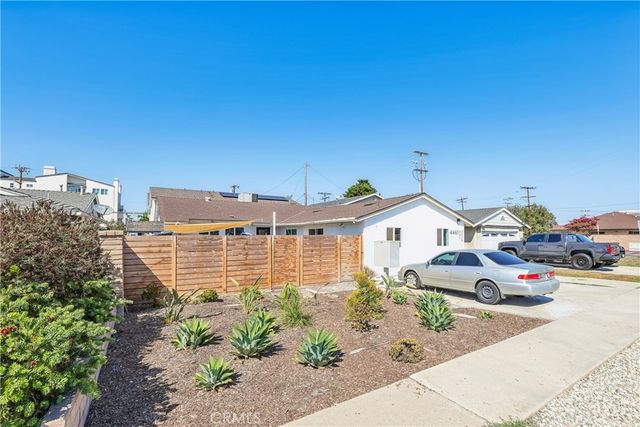 4461 Farquhar Avenue A, Los Alamitos, CA 90720