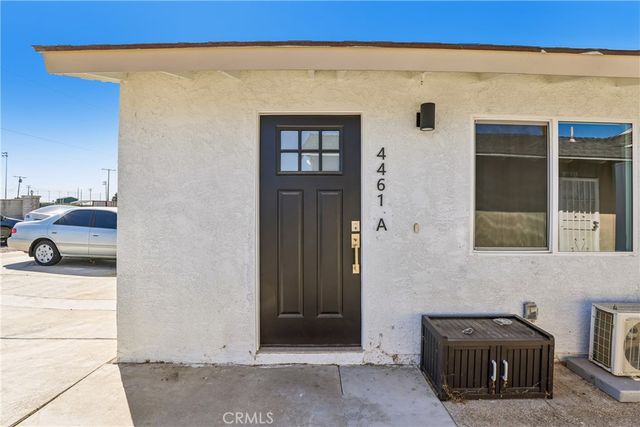 4461 Farquhar Avenue A, Los Alamitos, CA 90720