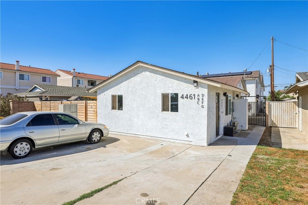4461 Farquhar Avenue A, Los Alamitos, CA 90720