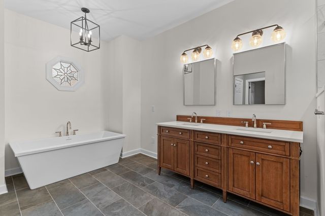111 Rea Dr, Hermitage, TN 37076