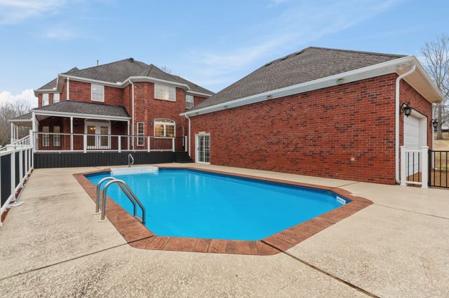 111 Rea Dr, Hermitage, TN 37076