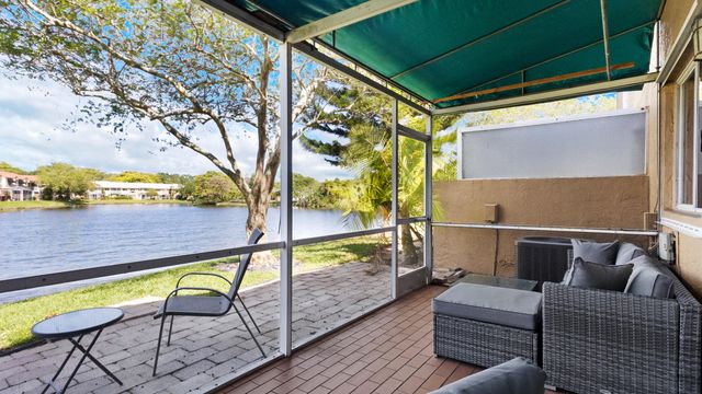 638 N University Drive, Plantation, FL 33324