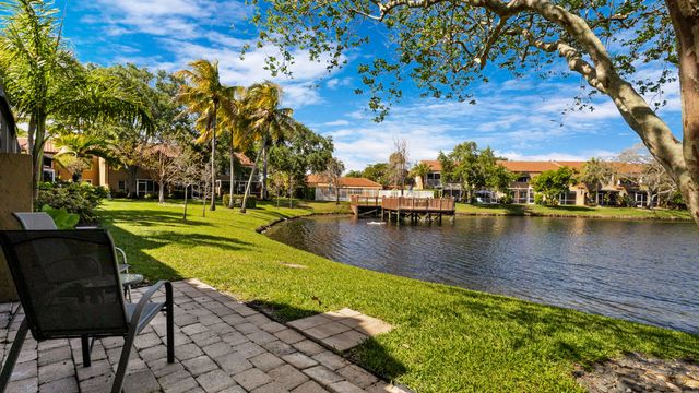 638 N University Drive, Plantation, FL 33324