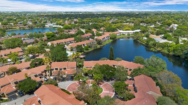 638 N University Drive, Plantation, FL 33324